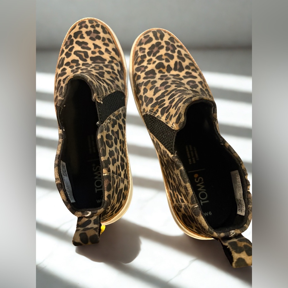Leopard Print Tom’s - Picture 3 of 5